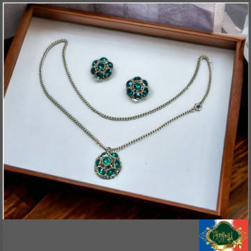 老件飾品 拱頂綠鑽簍空耳夾 ＆ 立體圓形鏤空綠鑽項鍊