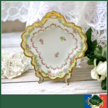 法國Limoges  重金全手繪玫瑰花環 波浪花邊不規則深盤