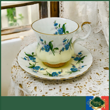 英國皇家亞伯特 Royal Albert 米色底藍色小花咖啡杯盤組