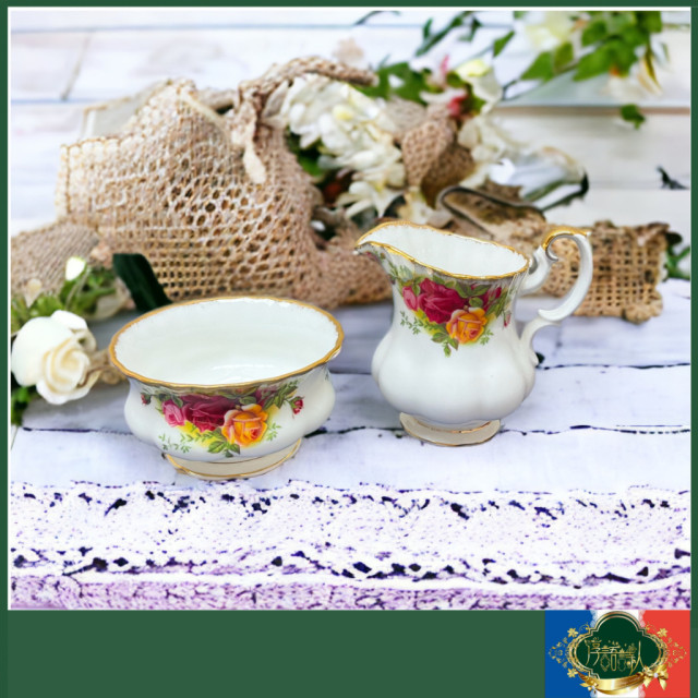 英國Royal Albert 22K金 鄉村玫瑰 第一版- 糖碗奶壺（大）款 狀況極佳