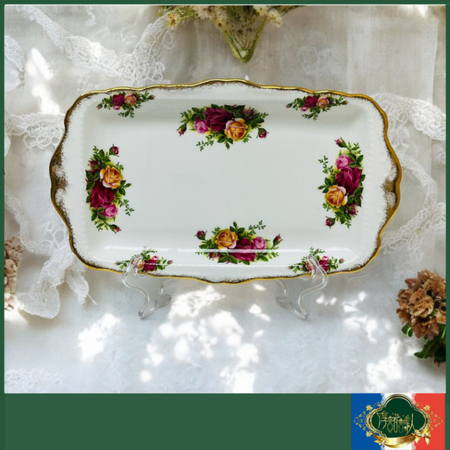 英國 ROYAL ALBERT 鄉村玫瑰 長方形雙耳三明治盤（logo有畫線）