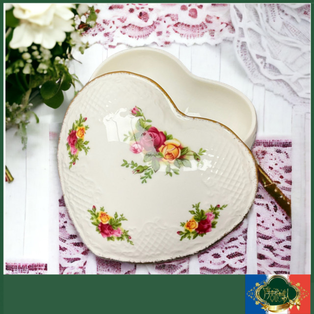 英國Royal Albert 22K金 鄉村玫瑰 -愛心💗立體浮雕大型珠寶盒/飾品盒/收納盒